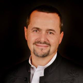 RICHARD FORRÓ
