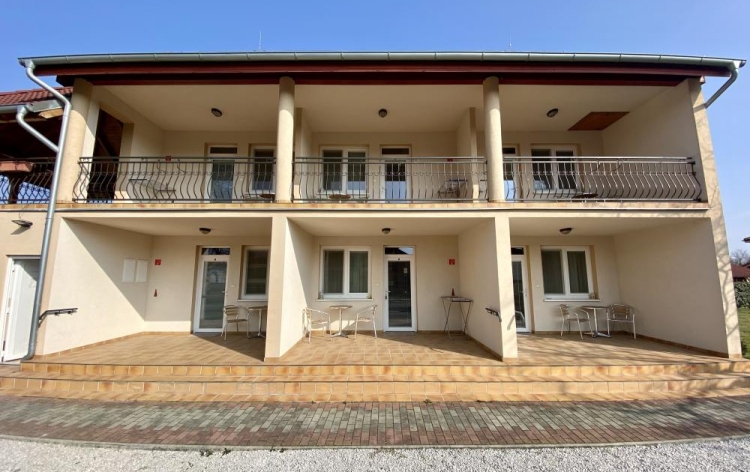 Apartmánový dom Flóra