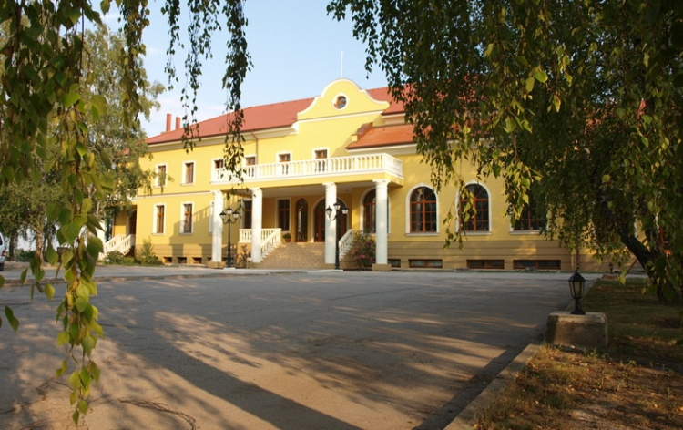 Hotel *** Plauter Kúria